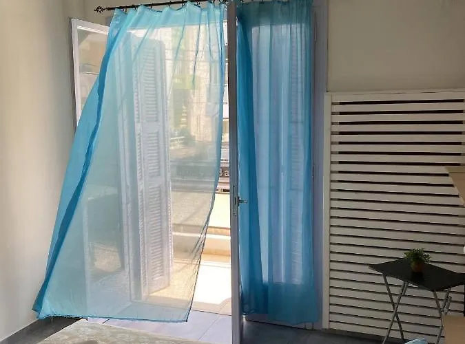 Отель Amaryllis 2*